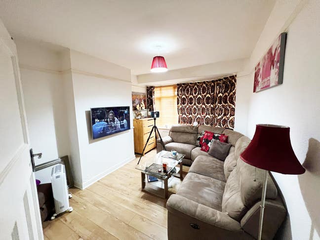 2 bedroom apartment in North Finchley, N12 Main Photo
