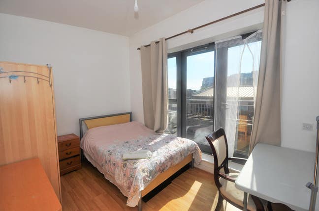 Modern 3 Bedroom Flat in King's Cross Main Photo