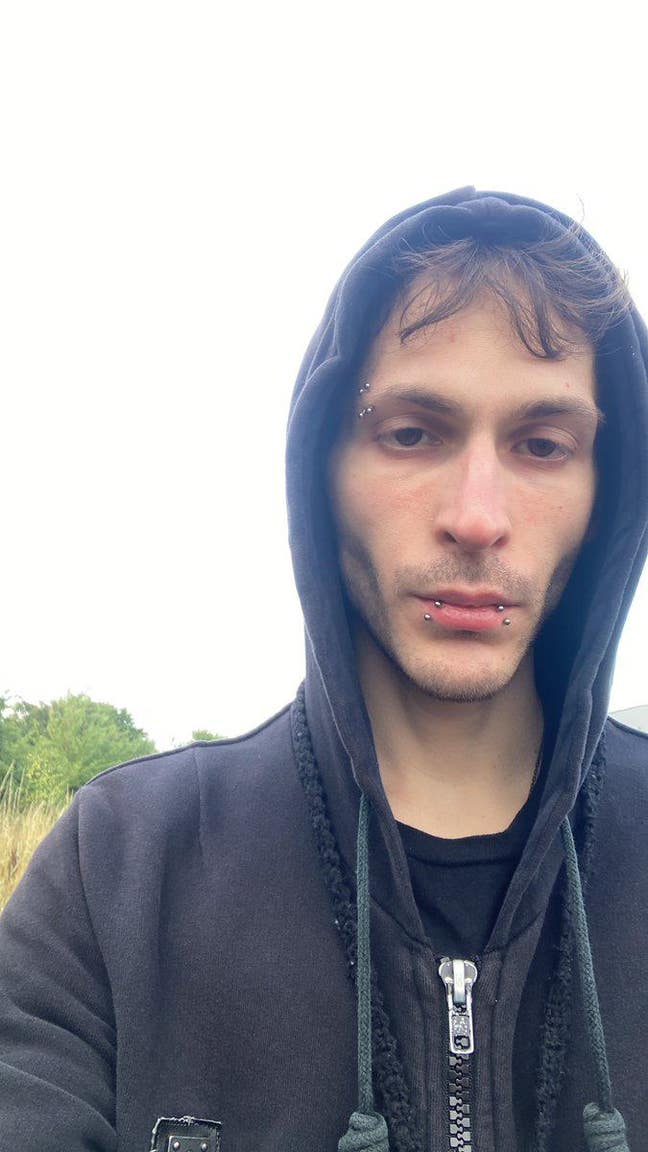 Professional looking for room with own bathroom Main Photo