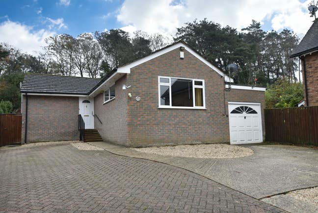 Quite area on the outskirts of Wimborne  Main Photo