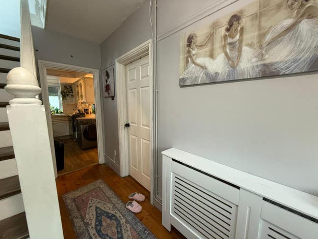 Bright & Cozy Room for Female – Swansea Centre Main Photo