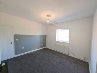 🏠 Spacious 2-Bed Flat at 27a Bowman Street, Darli Main Photo
