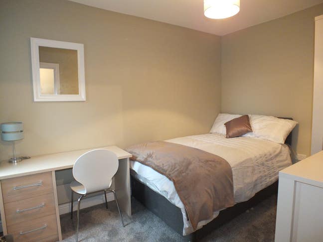 Huge Offer!! Exquisite Room Near Reading West Main Photo