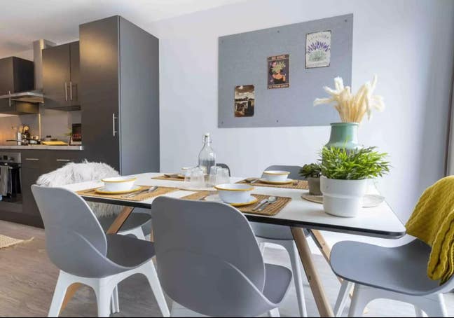 Room Available for Tenancy Takeover in Brighton! Main Photo