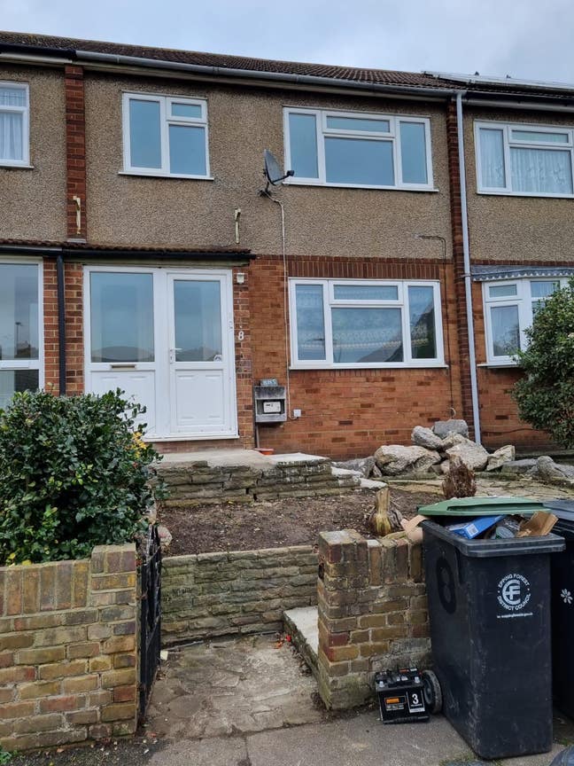Large 4 bedroom house Waltham Abbey  Main Photo