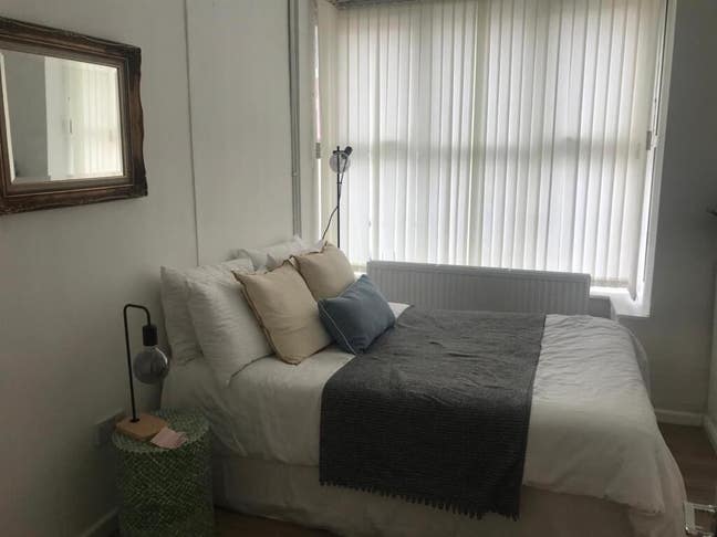 Available Now! En- Suite Double Room Available  Main Photo
