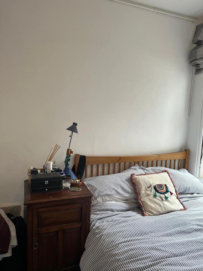 Room in Earlsfield £650 per month til mid December Main Photo