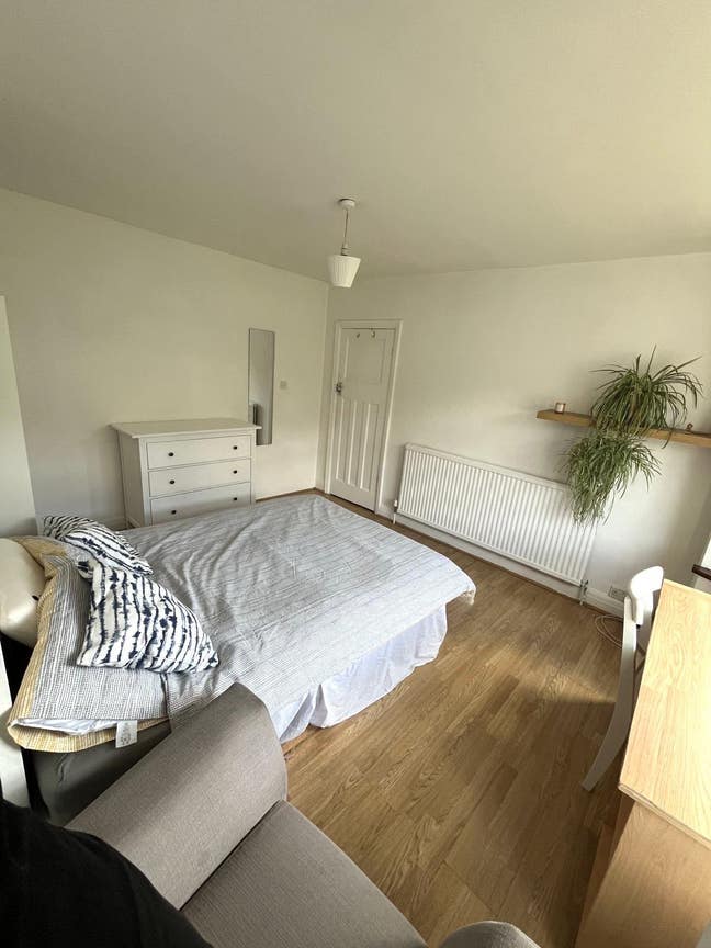 Furnished double room near Brent Cross  Main Photo