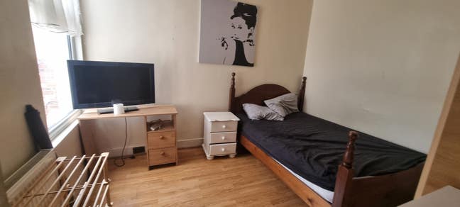 Double room in Wood Green £750 all included Main Photo