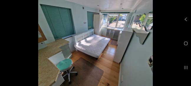 Single bedroom furnished in spacious house!  Main Photo