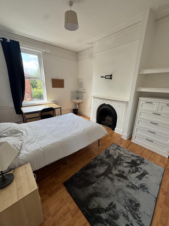 10-Bed Student House | Manchester | Book Asap!  Main Photo