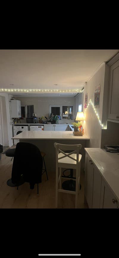 Room in our Clapham North/ Brixton house  Main Photo