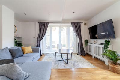 Luxury 2 Bedroom Flat Wandsworth. Bills Inclusiv Main Photo