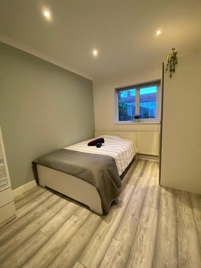 Great Property En Suite & Single Room East Acton Main Photo