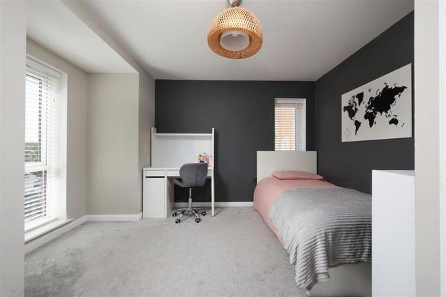 Large House for short term let  Main Photo