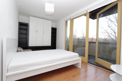 Greenwich Room | Balcony | Couples Welcome | SE10 Main Photo