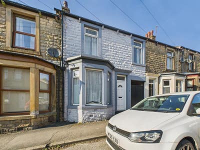 7 Railway Street  Main Photo