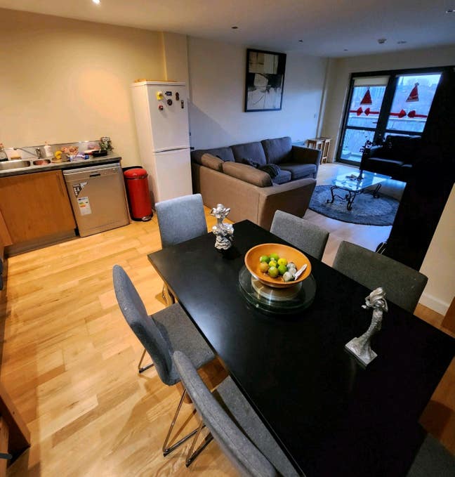 12 months contract housemate L3 city centre Main Photo