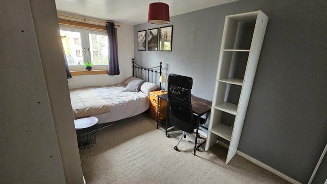 Double Bedroom | £650 incl. bills | Available Now Main Photo