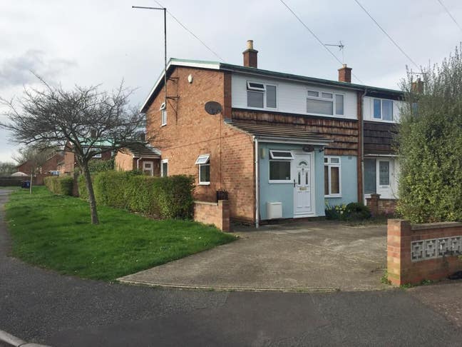 Lovely Rooms Available in CB4 (1WC) Main Photo