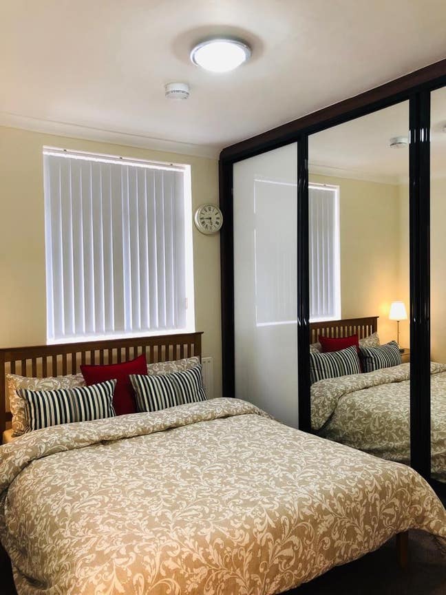 En-Suite Double Room Available in Feltham Main Photo
