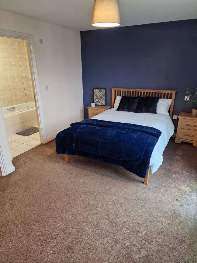 Huge Ensuite Rooms Leicester Townhouse Main Photo