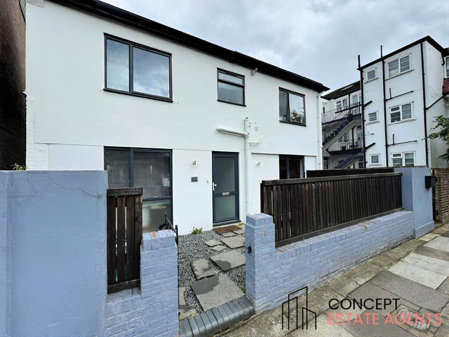 2 Bed 2 Bath Flat on Strathmore Rd, Wimbledon,SW19 Main Photo