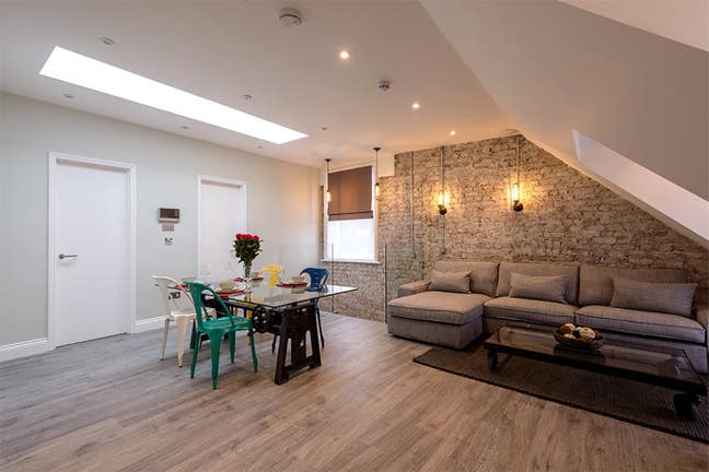 2 Bed Penthouse with balcony & utilities included Main Photo