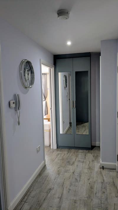 1 Single bedroom in 2 bedroom flat, close to RIE. Main Photo