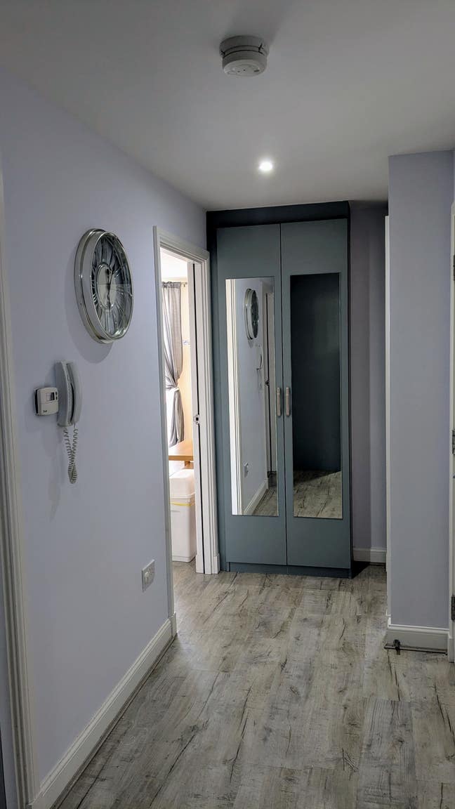 2 Single bedrooms in 2 bedroom flat, close to RIE. Main Photo
