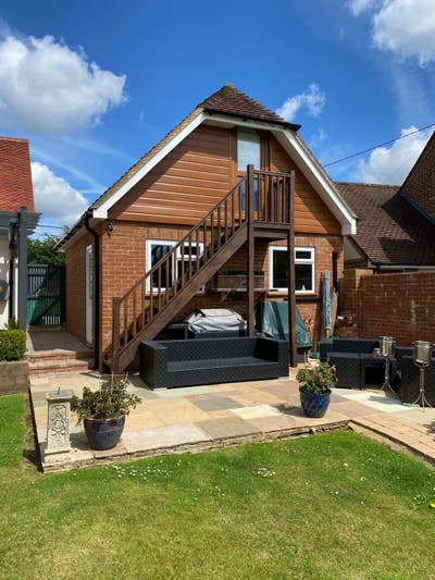 Modern Self Contained Studio Flat Main Photo