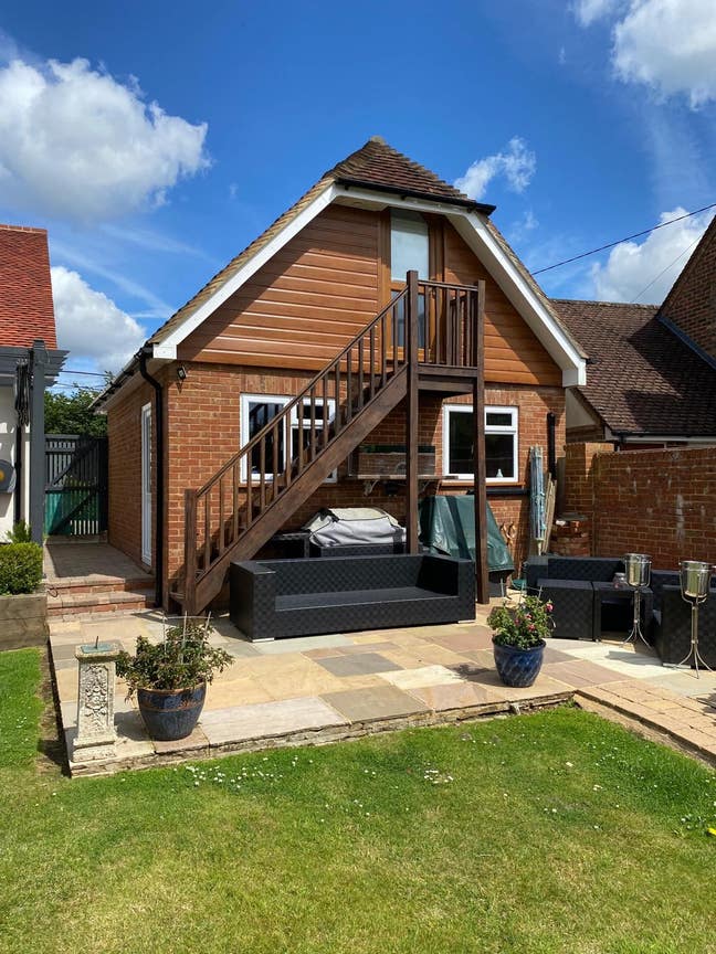 Modern Self Contained Studio Flat Main Photo