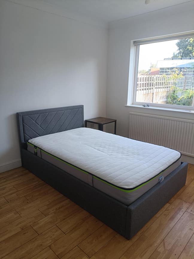 Double furnished bedroom for rent Main Photo