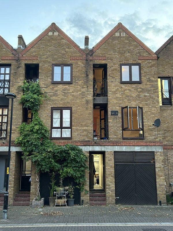 Short term room, Furnished, Bills included Main Photo