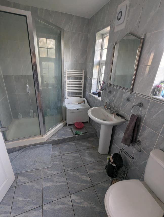 Short term let - Tooting bec  Main Photo