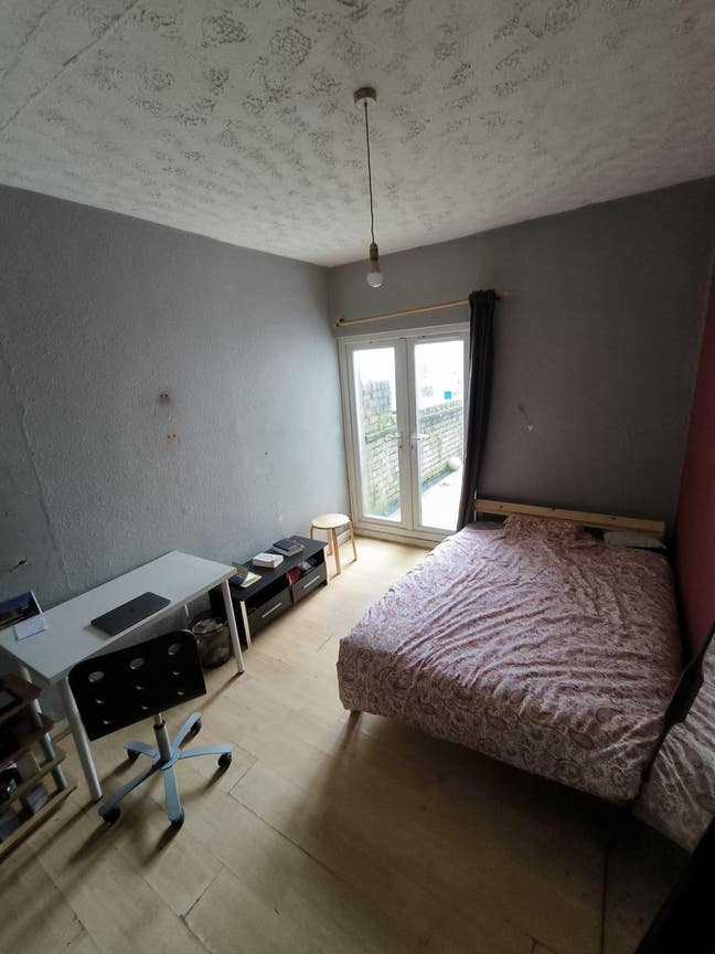Room in Southville Main Photo