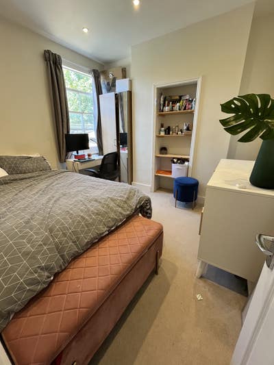 Spacious Double Room in Period Clapham North Flat Main Photo