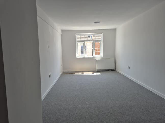 Beautiful newly built 1 and 2 bed flats in nn1 Main Photo