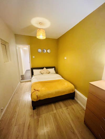Double Luxury Room- Oxford All Bills Included Main Photo