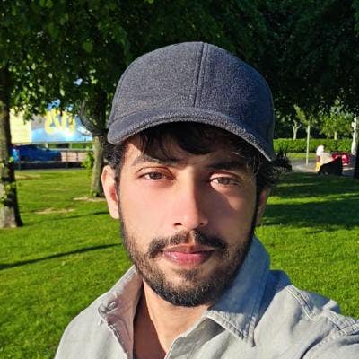 Professional Male seeks a double room Main Photo