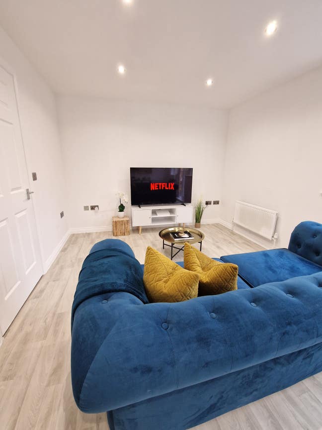 2 bed flat available for rent Main Photo