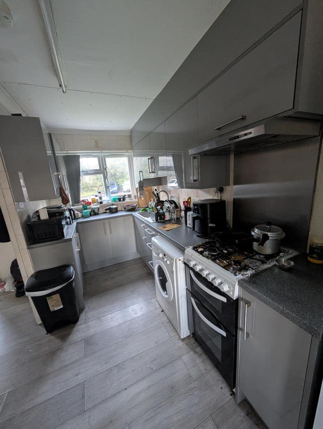 Rooms available from September  Main Photo