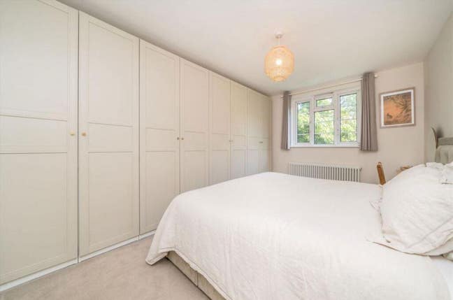 Two bed flat &pound;1700 Main Photo