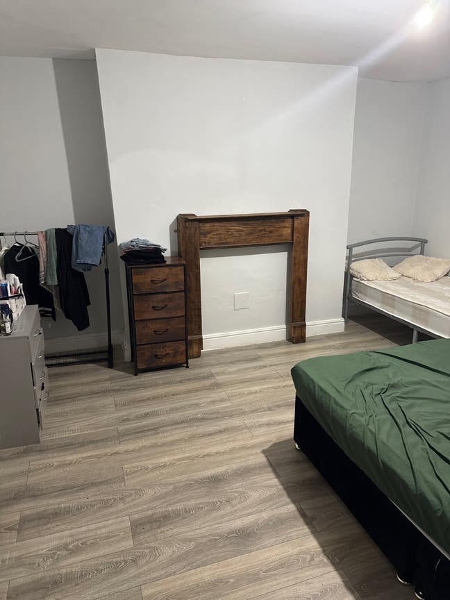 One double room near university of Suffolk  Main Photo
