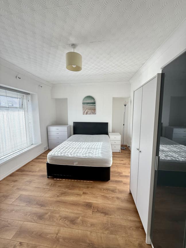 Lovely 2-bedroom student property bills included  Main Photo