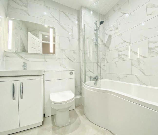2 Bedroom 1.5 Bathroom property opposite LRI Main Photo