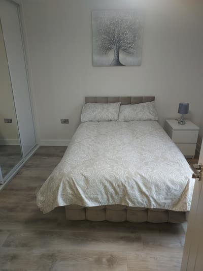 Furnished Double/Large Rooms, Conningbrook Lakes Main Photo