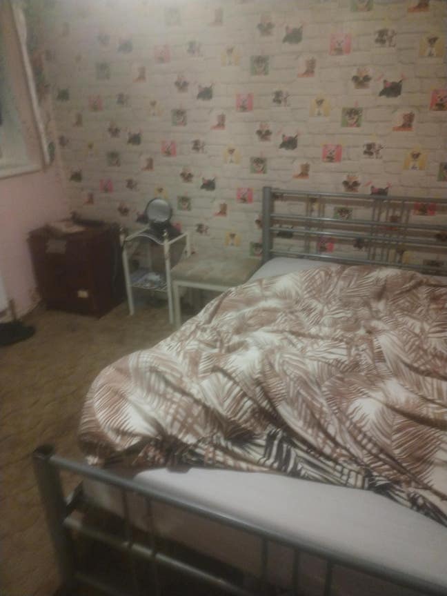 Room in 3 bed house Main Photo
