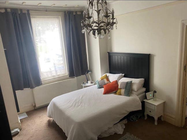 Large Double room in Furzedown  Main Photo