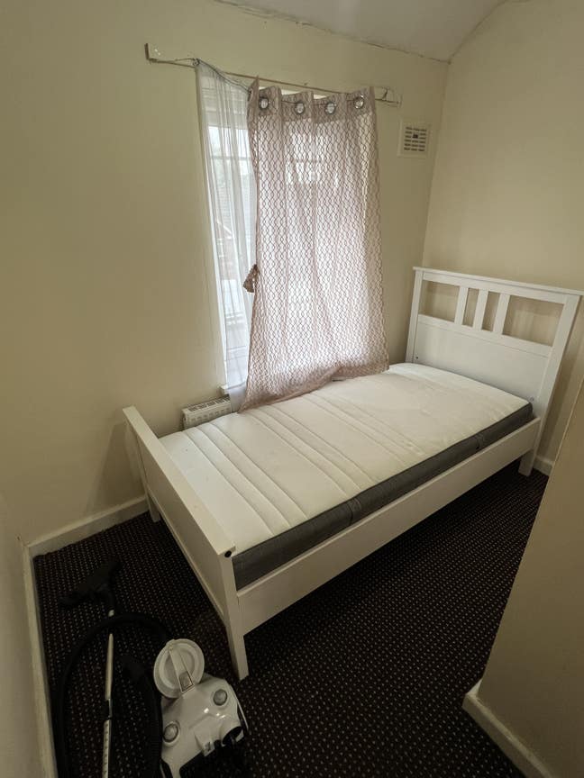 Single room to let Main Photo